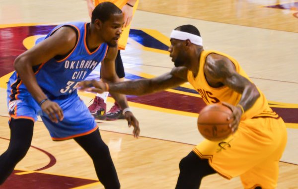 James-LeBron-Durant-Cleveland-Cavaliers-020