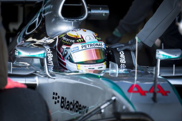 Hamilton-Lewis-Mercedes-F1-002