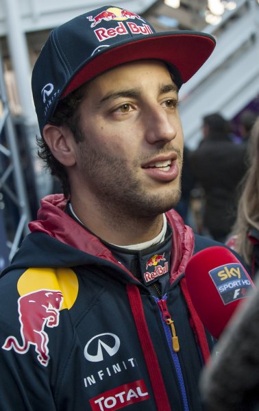 Ricciardo-Daniel-Red-Bull-007