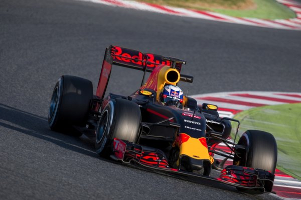 Ricciardo-Daniel-Red-Bull-009