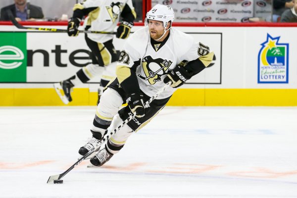 Phil-Kessel-Pittsburgh-Penguins-NHL-002