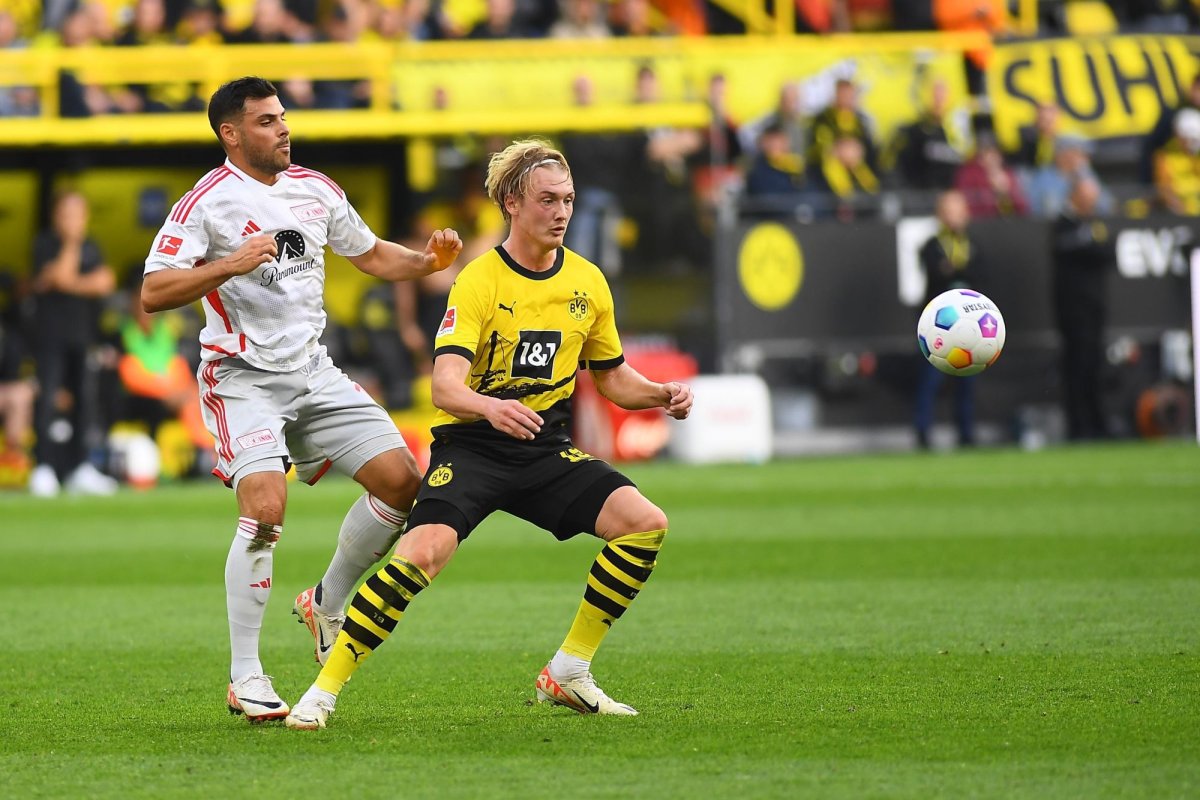 Julian Brandt - Borussia Dortmund 011